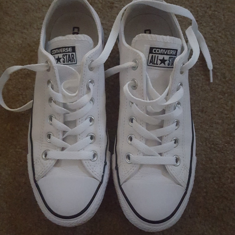 Ladies/Men's Sneakers - Picture 2 of 4